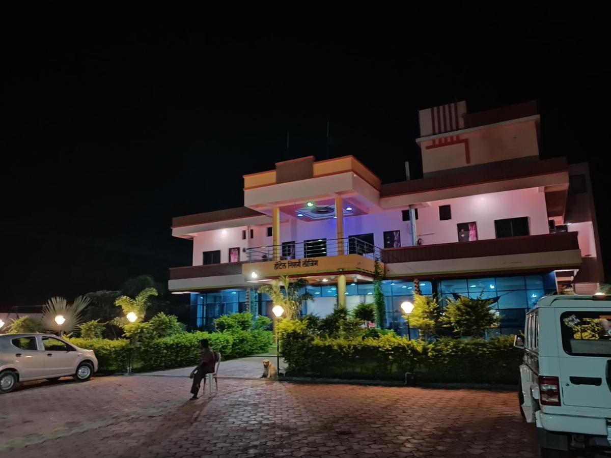 Hotel Nisarg Lodging And Restaurant Aurangabad  Eksteriør billede