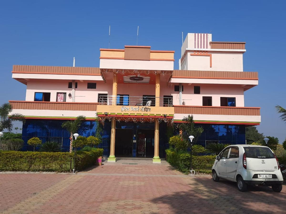 Hotel Nisarg Lodging And Restaurant Aurangabad  Eksteriør billede
