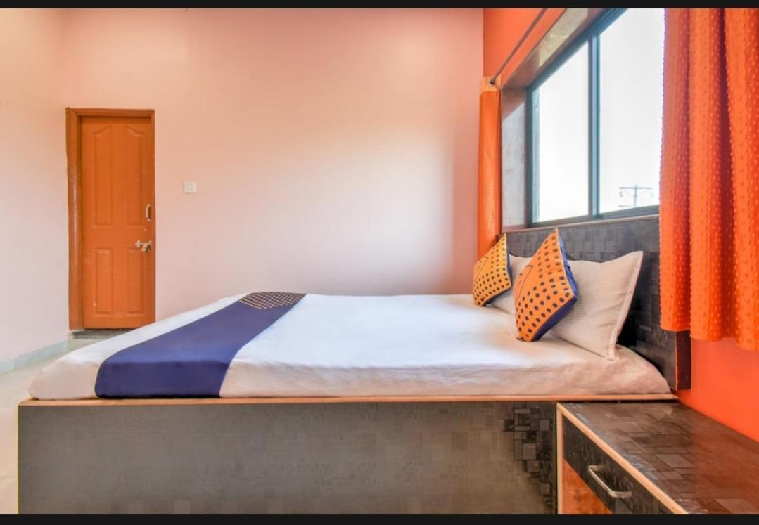 Hotel Nisarg Lodging And Restaurant Aurangabad  Eksteriør billede