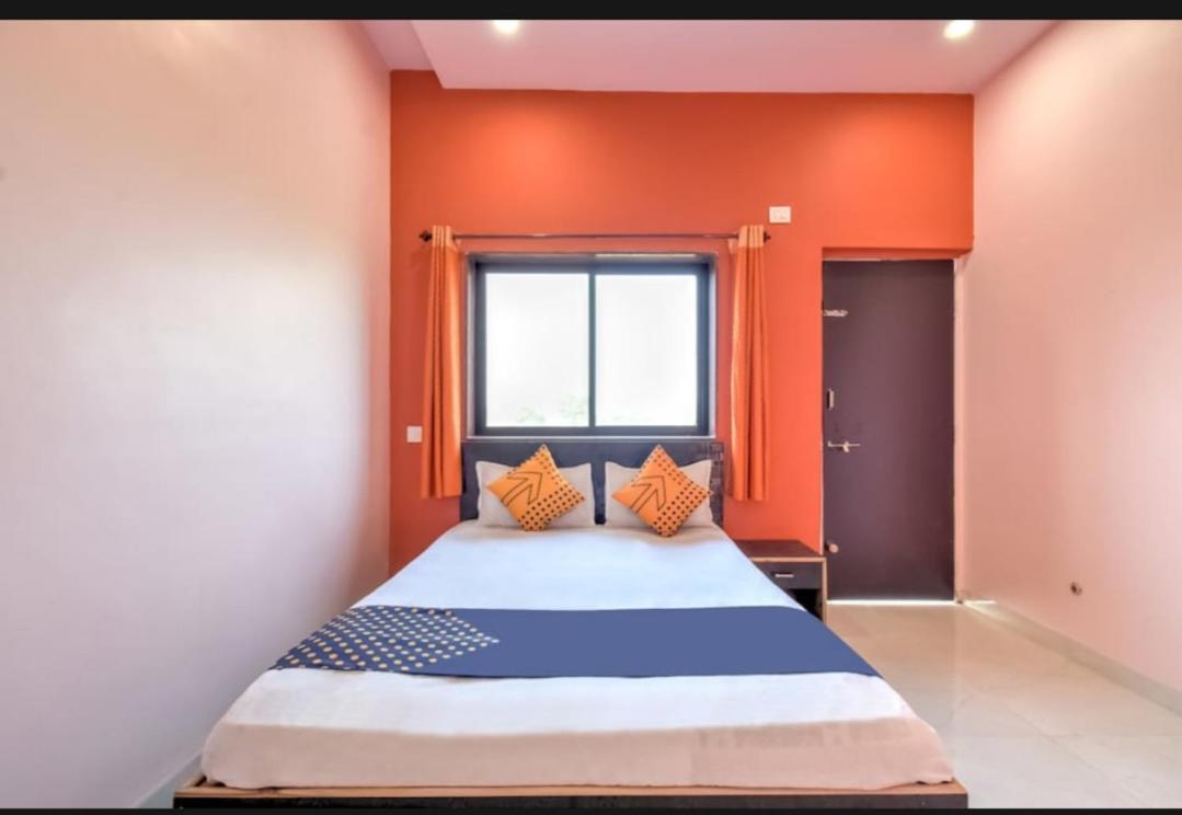 Hotel Nisarg Lodging And Restaurant Aurangabad  Eksteriør billede